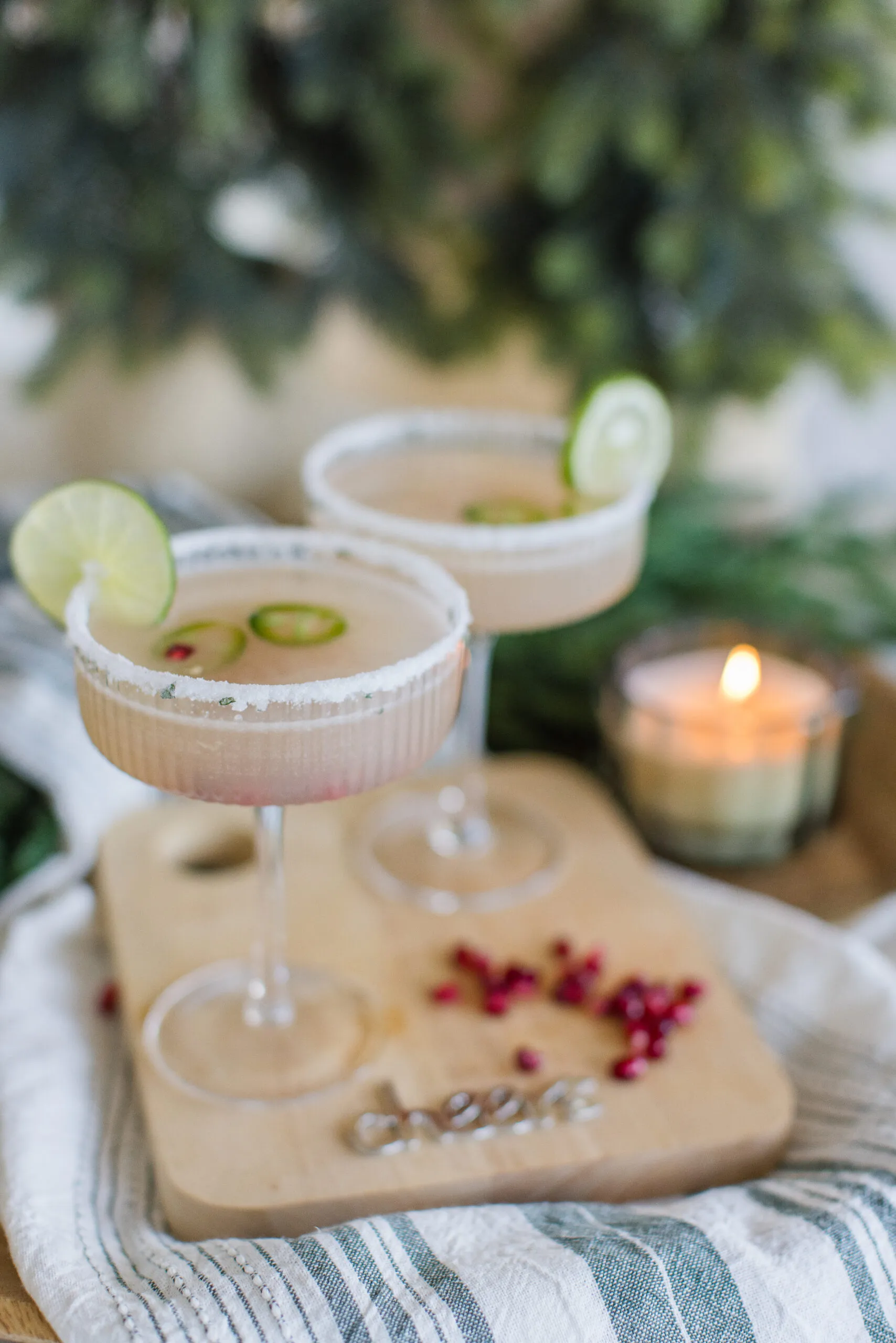 holiday party entertaining must haves, holiday party entertaining, holiday entertaining, gift guide, holiday gift guide, gift ideas for the party host, host gifts under $25, gift guide under $25, barware, serving essentials, holiday entertaining essentials, holiday drink special