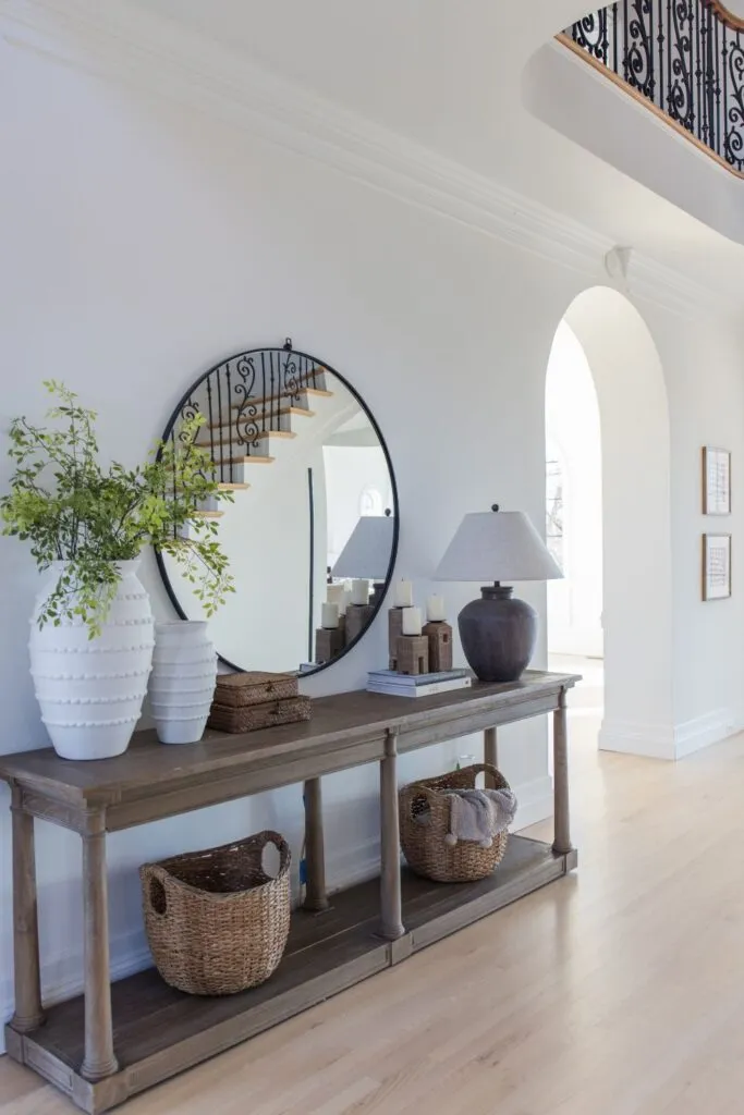 Entry table decor ideas