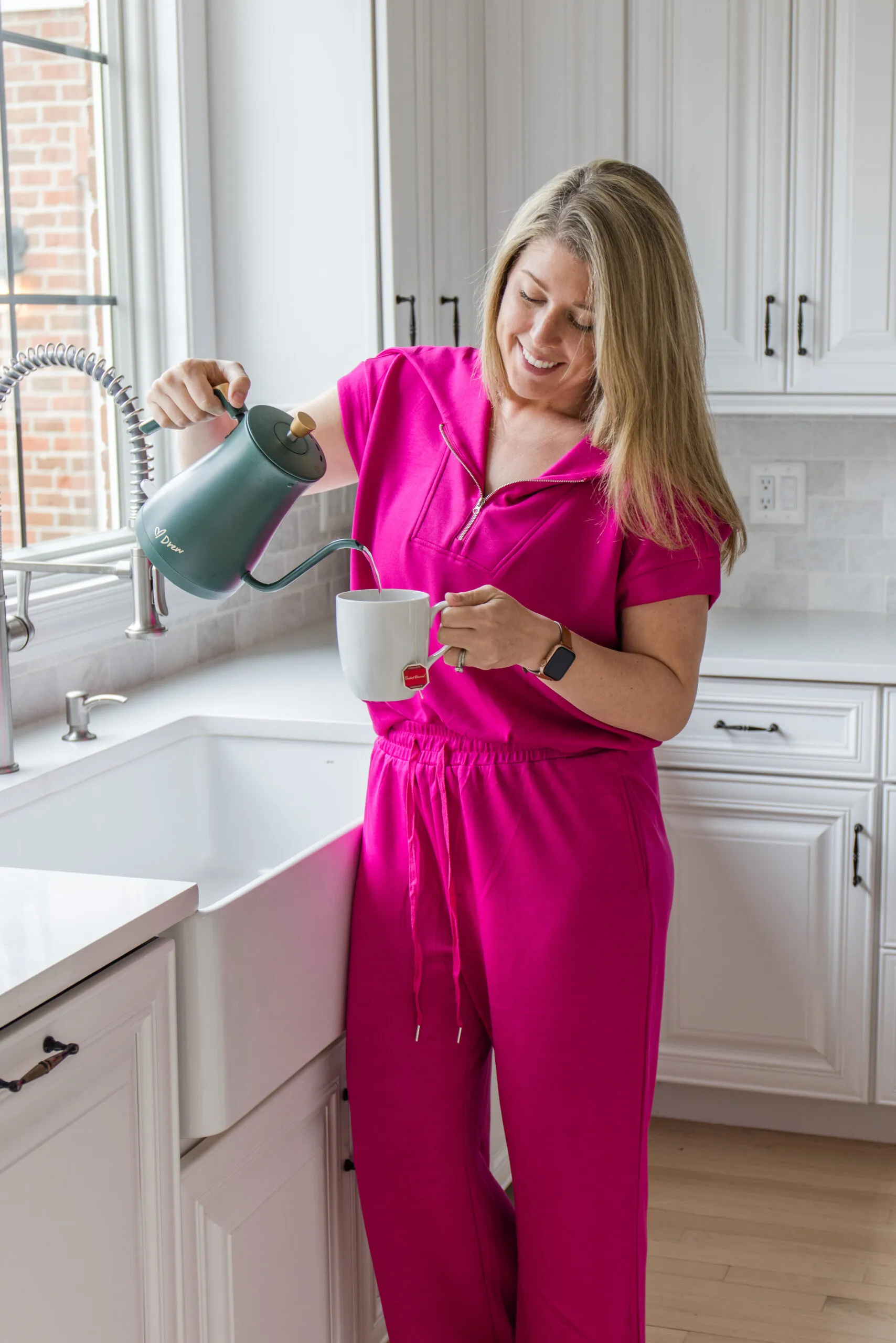 mother's day gift guide | mother's day, mother's day gift, gifts for mom, gift guide, tea kettle, two piece set, kitchen, loungewear